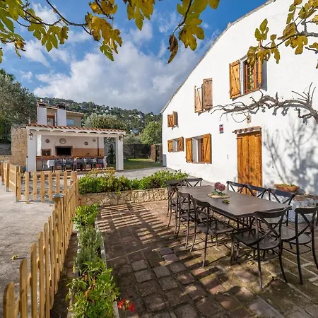 Holiday home Masia Magan Lux, Ideal Grupos 20pax Palafolls