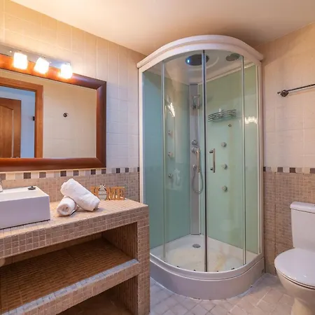 Holiday home Masia Magan Lux, Ideal Grupos 20pax *